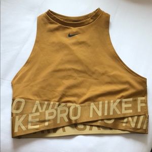 Nike Pro Intertwist Top